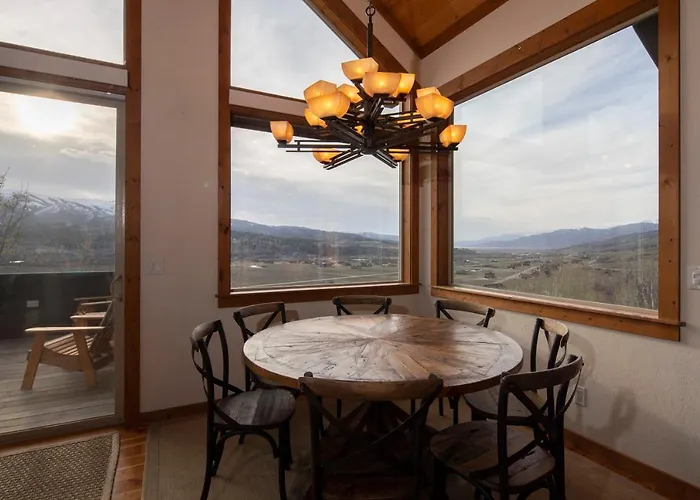 Recharge By Kabino Huge Views Hot Tub Garage Ps3 Wifi Loft Alpine
